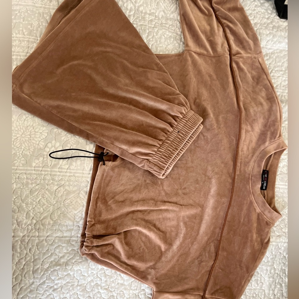 Velour shorts set